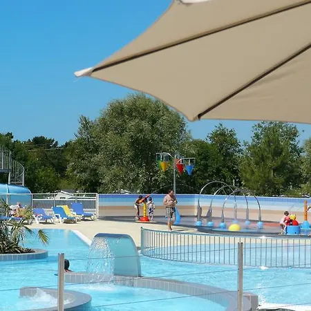 Camping Les Grosses Pierres 5*