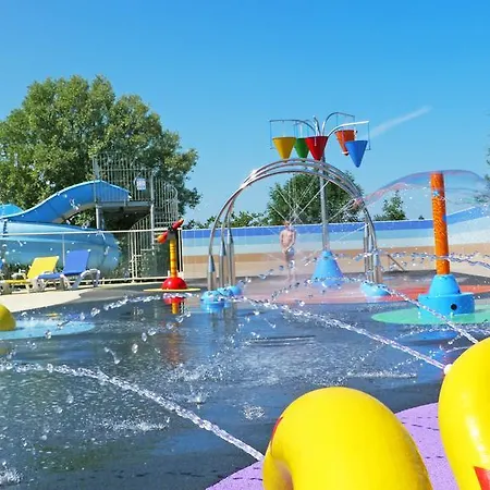 Camping Les Grosses Pierres Campsite Saint-Georges-d'Oleron