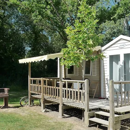 Campsite Camping Les Grosses Pierres