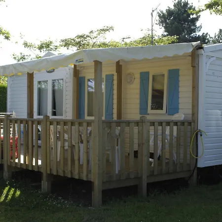 Campsite Camping Les Grosses Pierres 5*