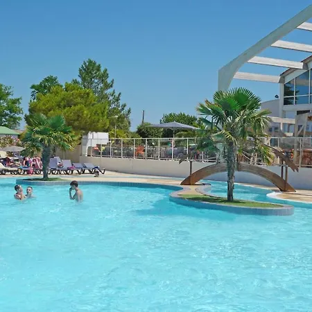 Campsite Camping Les Grosses Pierres 5*